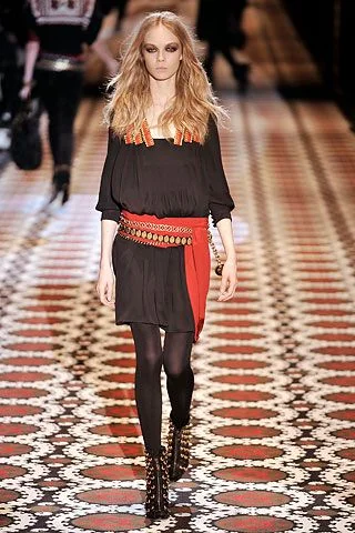 Look 15